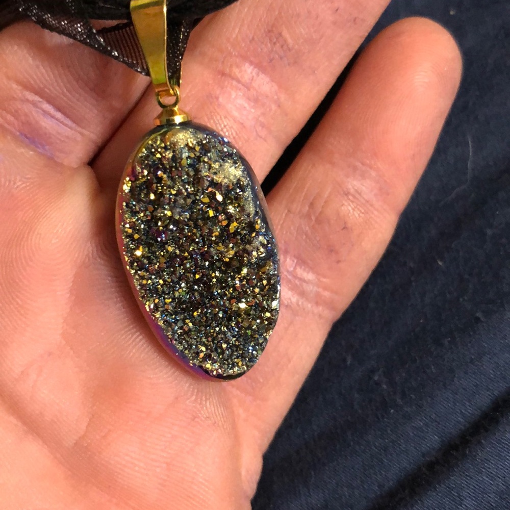 Druzy Agate Rainbow necklace